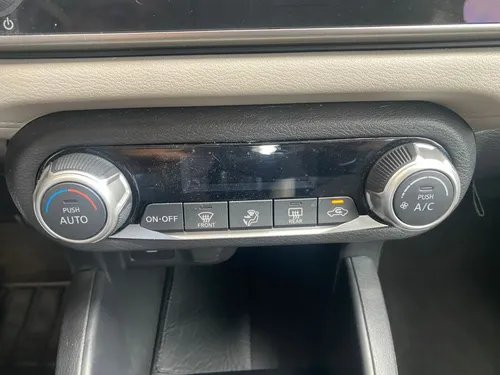 Nissan Versa 1.6 Exclusive