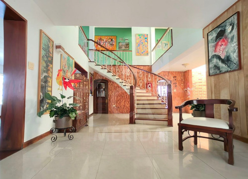 Conjunto Residencial Pedregosa Media