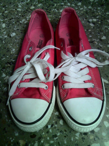 Vendo Zapatos Deportivos Para Damas Color Rojo Talla 37