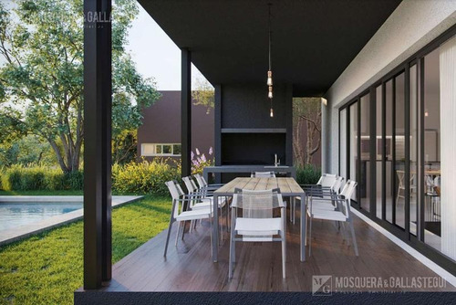Imagen 7 de 9 de Casa Desarrollada En Planta Baja En Santa Elena