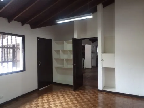 Casa Comercial En Arriendo En Patio Bonito, Poblado