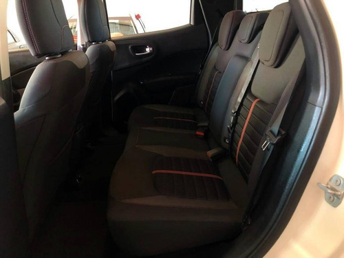 Imagem 4 de 10 de Fiat Toro 1.8 16v Evo Flex Freedom At6