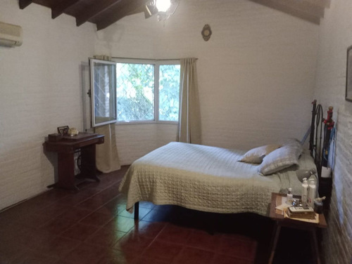 Casa 6 Ambientes, Fondo Libre. Apta Credito
