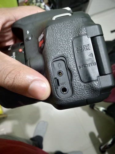 Canon T3i Novinha