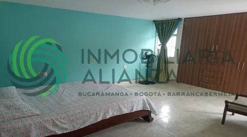 Casa En Venta En Cabecera Del Llano. Cod V61678