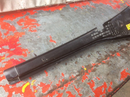 Tolva Wipers Renault Logan 8200599973 32056 (Usado)