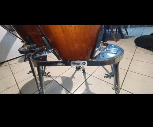 Atril Para Congas Lp Con Ruedas Lp636 (Usado)