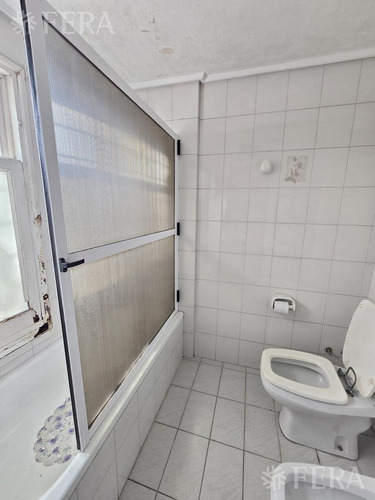 Venta Casa 5 Ambientes Con Cochera Y Jardín En Wilde
