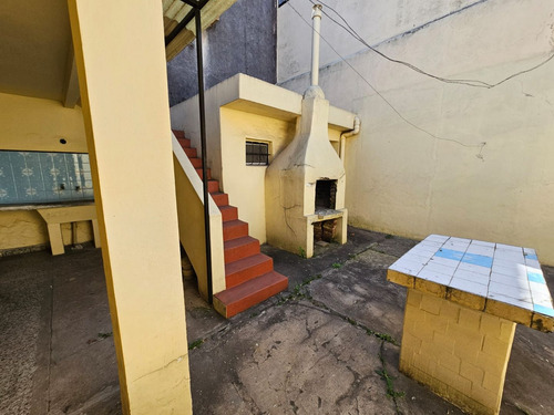 Casa En Venta 3 Ambientes Con Patio Y Terraza