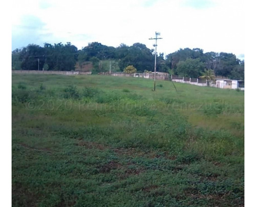 Se Vende Caballeriza 20.000m2 Santa Lucia Edo. Miranda 4323