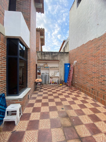 Guatire Town House Doral