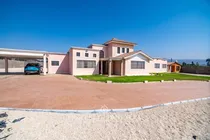 Comprar Increíble Casa En Condominio Con Gran Terreno Ubic...