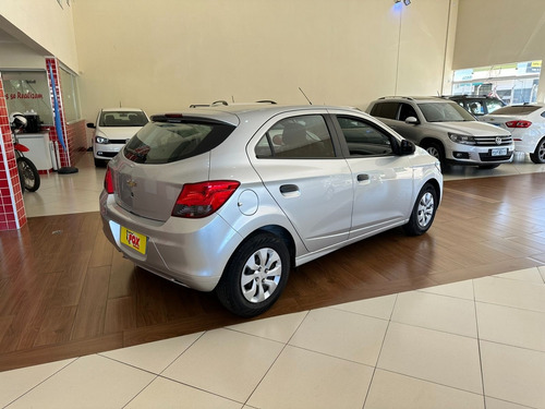 Chevrolet Onix HATCH Joy 1.0 8V Flex 5p Mec.