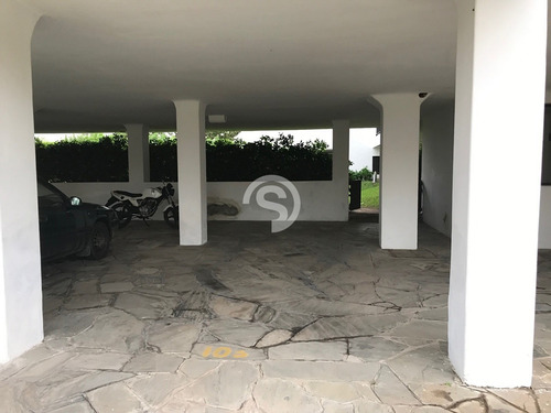 Apartamento Ubicado En Playa Mansa- Ref: 4110