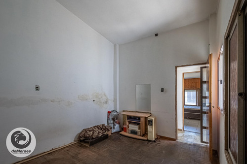 Ph En Lomas Del Mirador, 3 Ambientes, 2 Habitaciones, 1 Baño, Patio, Cuarto De Guardado