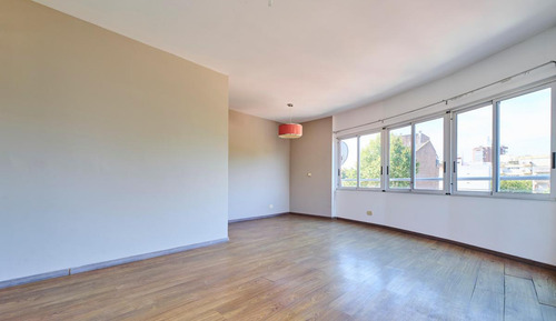 Venta - Dpto. 3 Amb. En Victoria. Balcón, Cochera Y Pileta