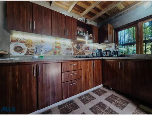 Casa Finca En Santa Elena - Vereda El Rosario