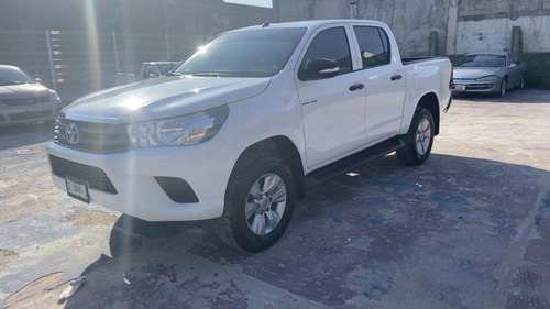 Imagen 8 de 14 de Toyota Hilux Sr 2017