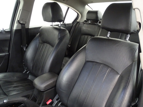 Imagem 9 de 12 de Cruze 1.8 Lt 16v Flex 4p Automático