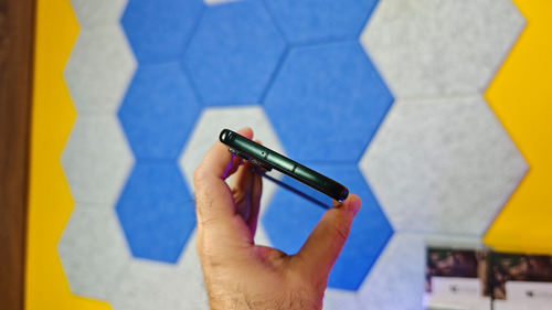 Motorola Razr Ultra 2025 / Razr 60 Ultra Usado Como Nuevo. Verde Oscuro (Usado)