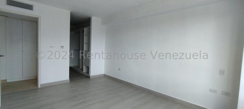 Alquiler De Espléndido Apartamento En Las Mercedes / Cl. Mls-24-22182