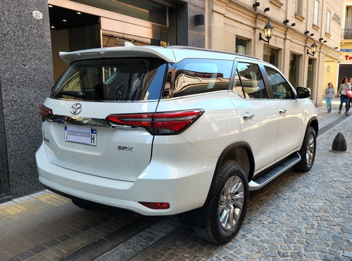 Imagen 6 de 16 de Toyota Sw4 Srx 7a At 2022 0km