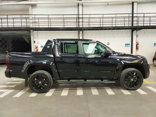 Imagen 19 de 25 de Volkswagen Amarok Black Style
