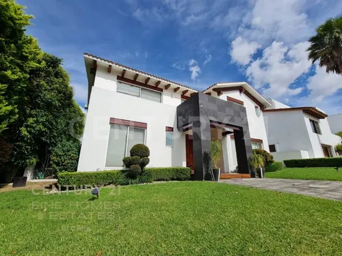 Venta De Casa En La Vista Country Club, Atlixcáyotl, Puebla, De 3 Recámaras