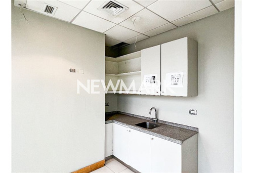 Impecable Y Amplio Local Comercial En Las Condes