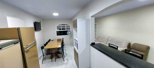 Casa Com Piscina Em Guaratuba, Litoral Paranaense.