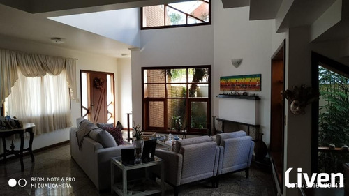 Imagem 1 de 30 de Casa 3 Andares - 4 Dormitórios - Jardim Das Colinas - 359m². - So0792