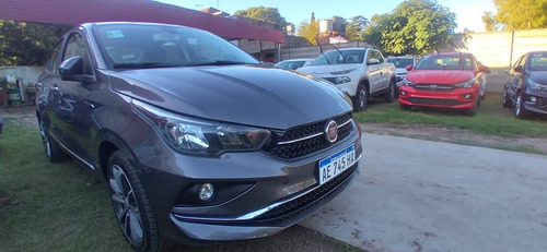 Imagen 2 de 14 de Fiat Cronos 1.8 Mt F