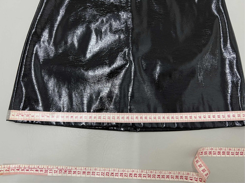 Forever 21 Pollera Mini Cuero Vinyl Símil Cuero Brillosa