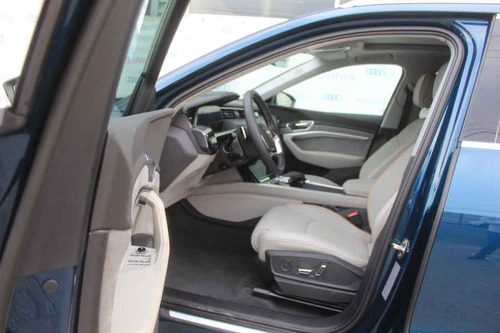 Imagen 9 de 15 de Audi E-tron 2020 5p 55 Advanced Quattro