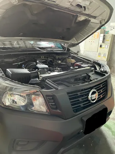 Nissan Frontier Np 300 doble cabina 4x2