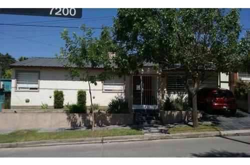 Casa Tres Dormitorios  En Quintas De Arguello Córdoba Capital