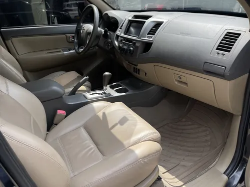 Toyota Fortuner 2.7L AT 2700CC 4X2