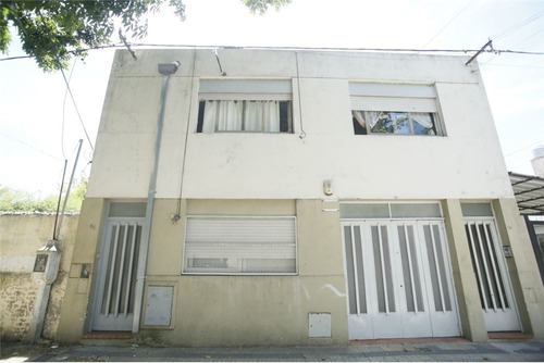 Departamento En Venta De 2 Dormitorios En La Plata