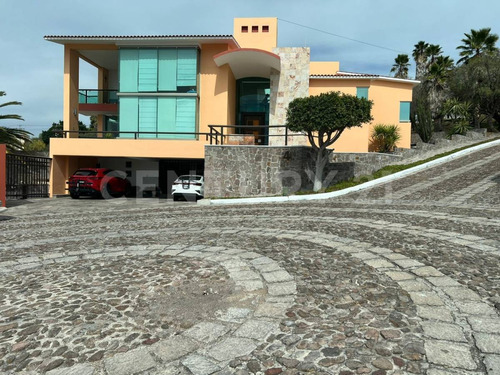 Residencia En Venta En Vista Real Country Club, Corregidora, Querétaro