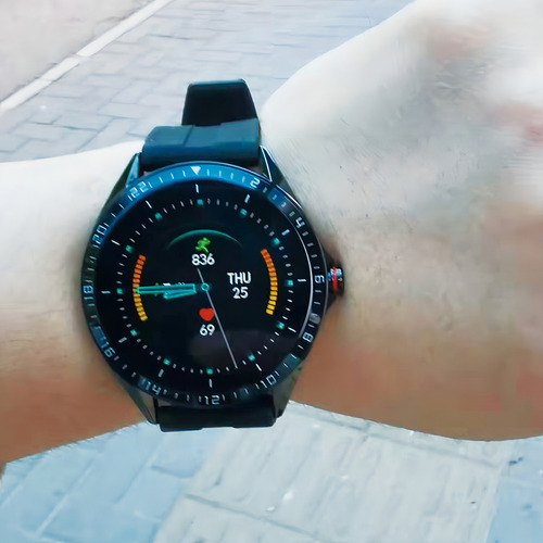 Esportes inteligentes à prova d'água Ip67 de 1,3 polegadas com pulseira Bluetooth, cor preta, cor preta