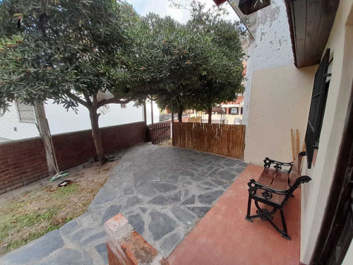Imagen 4 de 17 de Magnifico Dúplex En Venta En Villa Gesell Con Cochera Semicubierta A Solo 150 Metros De La Playa