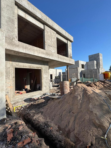 Venta - Casa De 3 Dormitorios - Entrega Llave En Mano - Alqarias-siete Soles