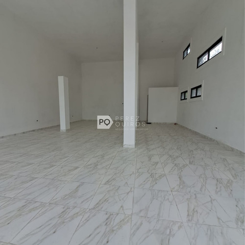 Imagen 4 de 8 de Amplio Y Luminoso Local En Venta En Excelente Zona De La Cumbre