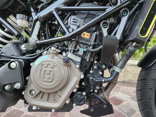 Imagen 14 de 18 de Husqvarna 200