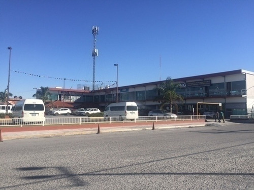 Imagen 2 de 8 de Local Planta Alta En Regio Plaza Sobre Avenida Isidoro Sepul