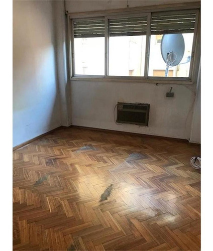 Imagen 3 de 10 de Departamento 3 Ambientes Al Frente En Liniers