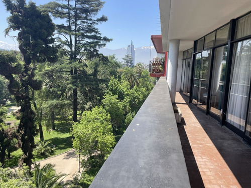 Gran Departamento Con Vista Al Parque Forestal