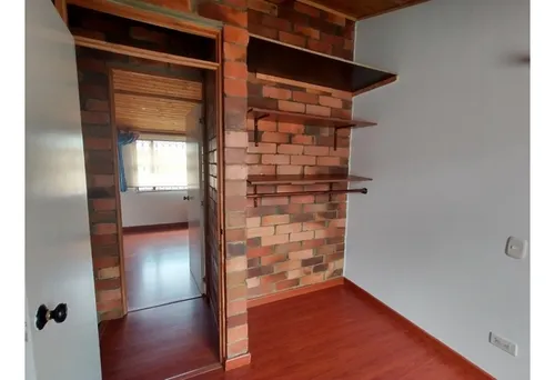 Casa En Venta En Suba Compartir
