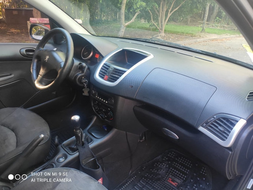 Peugeot 207 1.9 Sedan Xs 2011