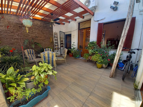 Ph En Venta Multifamiliar 4 Amb Mas 2 Departamentos En San Cristóbal. Apto Profesional.
